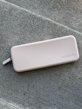 MAKUP BEAUTY CREAM COSMETIC CASE